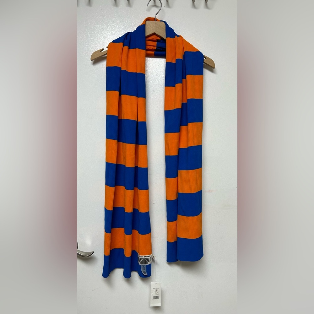 Tory Sport RIBBED TECH-KNIT GALLERIA BLUE BROAD ST Scarf WOMEN
Size OS NEW $148